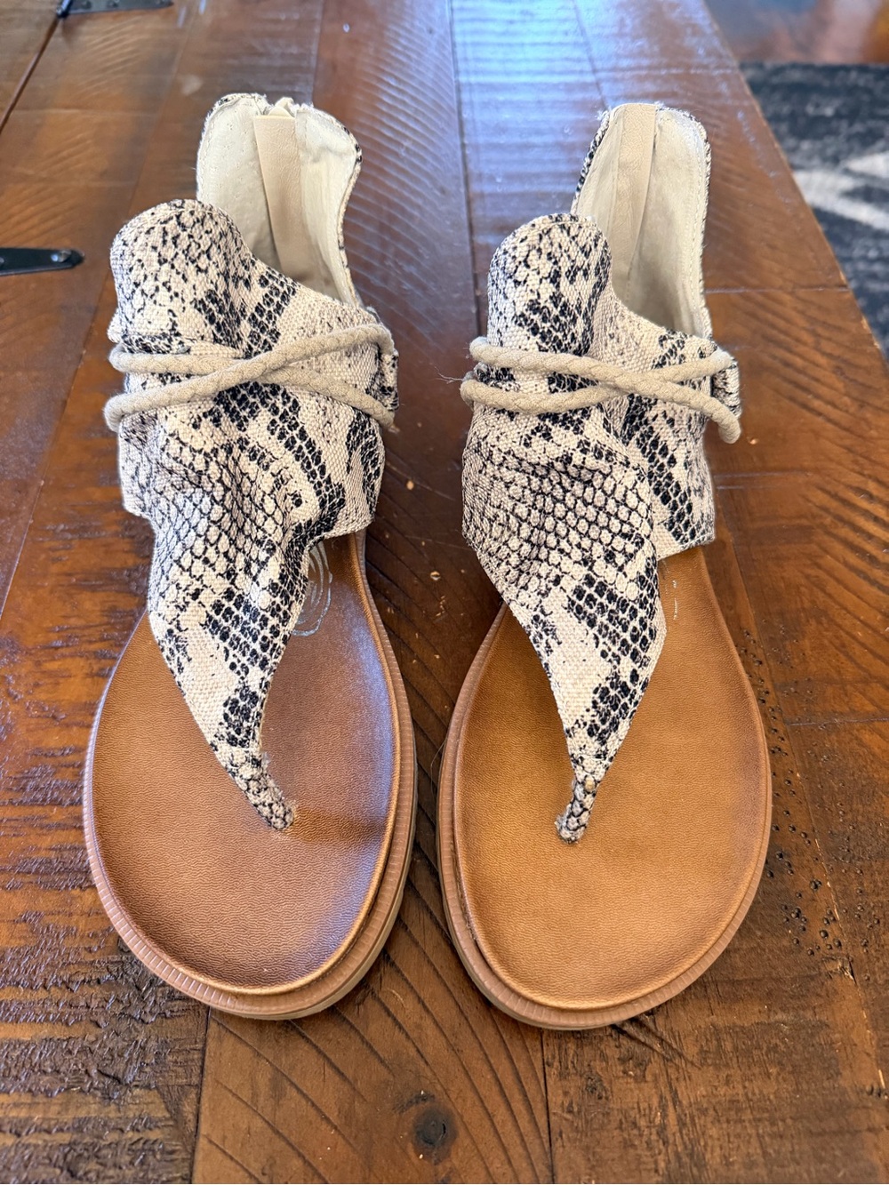 Very G Womens Gladiator Sandals Size 7
